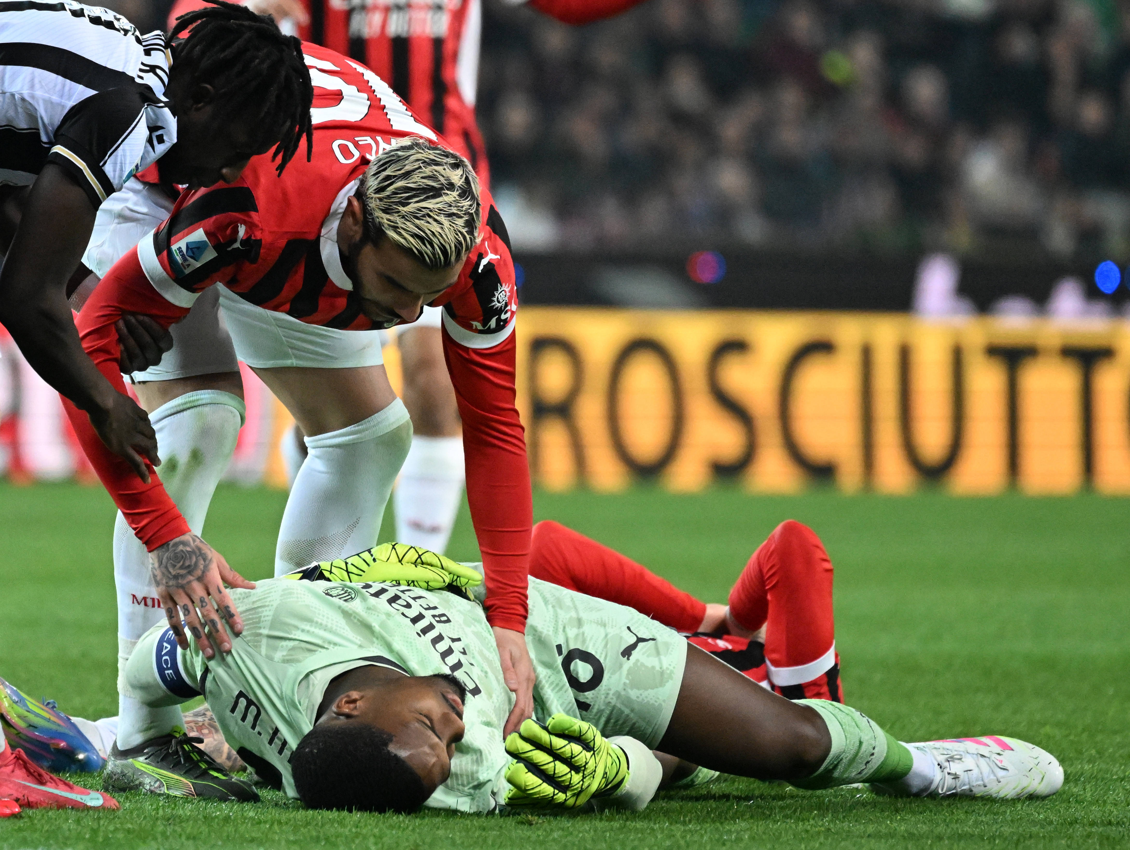 AC米兰意甲击败拉齐奥普利西奇内切破门